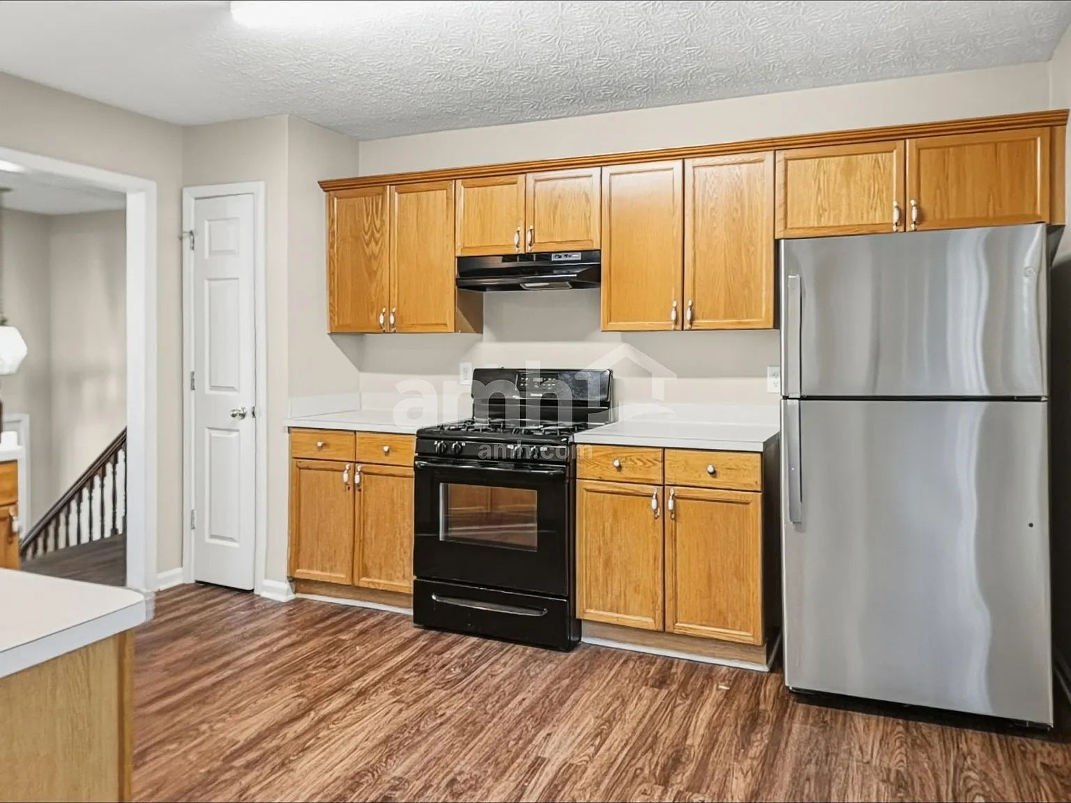 3 bed, 2.5 bath, 1942 sqft, $2,355 — Photo 3