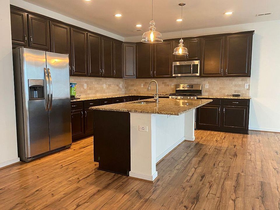 1st image of 8025 Ellendale Dr