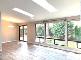 10705 NE 53rd St, Kirkland, WA 98033