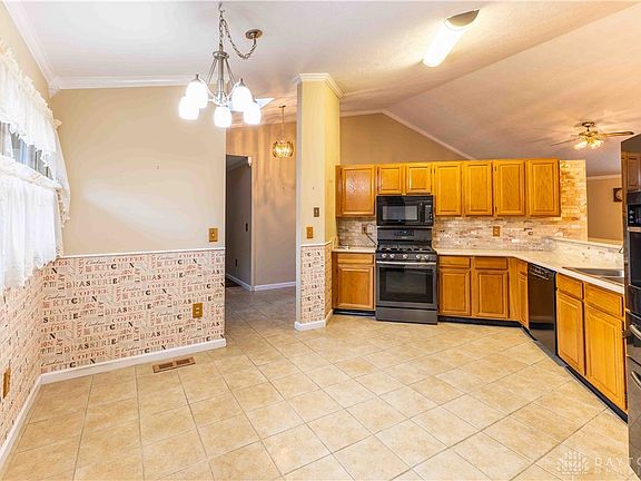 4th image of 2401 Bentree Ct