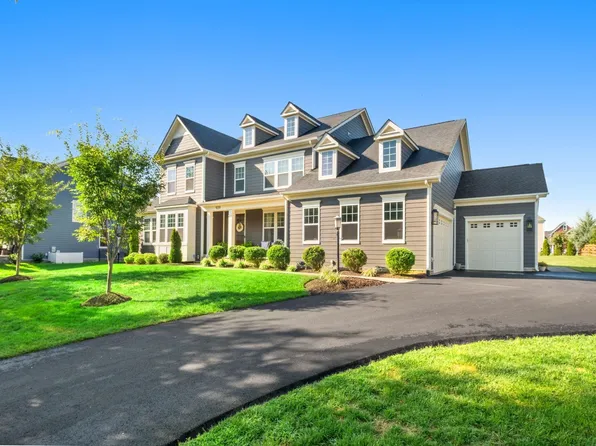 929 Park Ridge Dr, Crozet, VA 22932