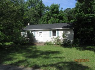 29 Cedar St, New Egypt, NJ 08533