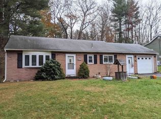15 Circle Dr, Wynantskill, NY 12198