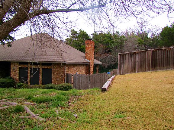 5th image of 5122 Whispering Oaks Dr