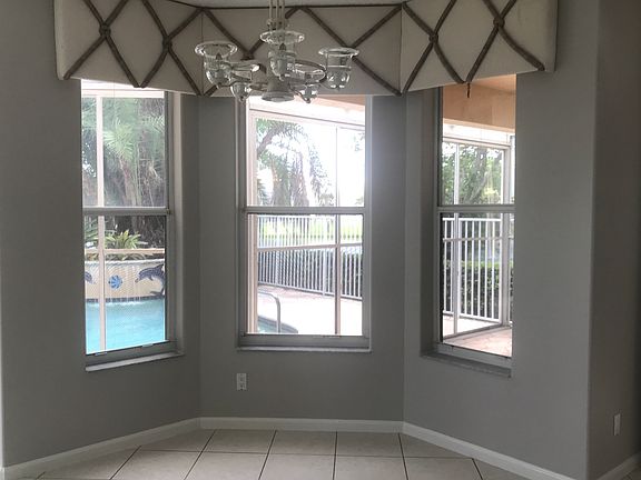 5th image of 7298 Norwich Ln