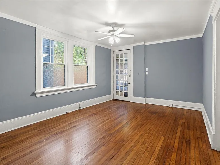 164 4th St NE #9 — Photo 3