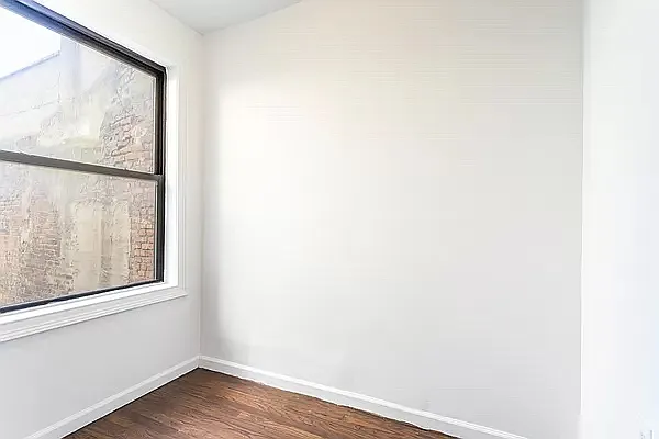Rented by REAL New York | media 33