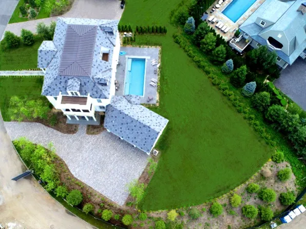 5041 Grosvenor Avenue image 4 of 4