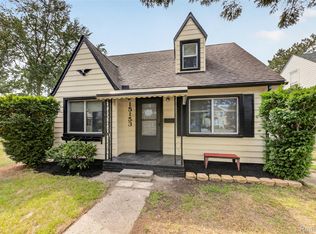 15153 Cavour St, Livonia, MI 48154