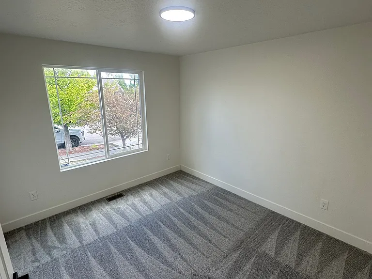 4433 W Mankato St — Photo 13