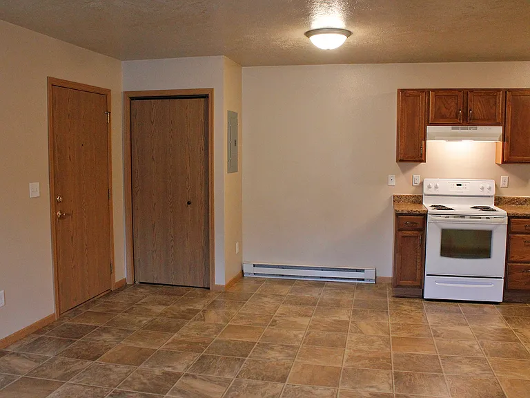North Prairie Apartments — Photo 9