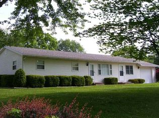 121 Carpenter Dr, Mitchell, IN 47446