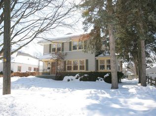 1122 Homecrest Ave, Kalamazoo, MI 49001