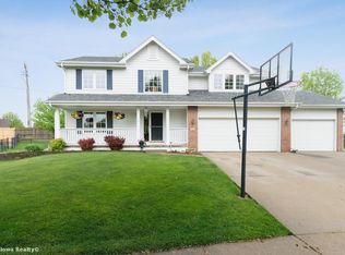 326 NW Ridgeline Dr, Ankeny, IA 50023