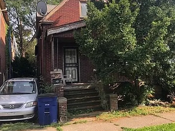 2306 Hewitt St, Hamtramck, MI 48212