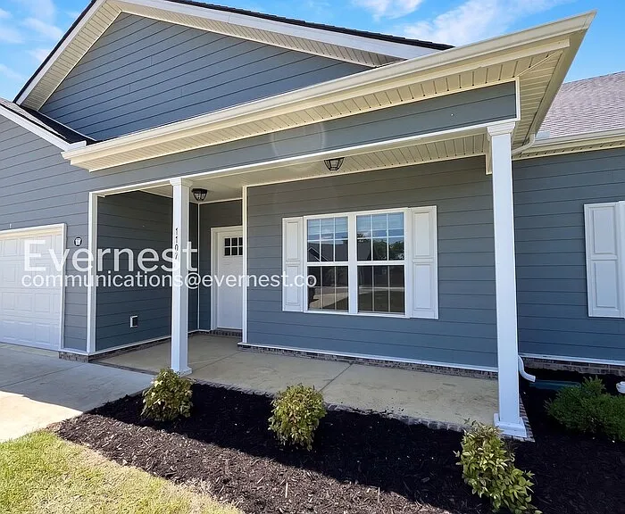 1107 Prospect Ct — Photo 3