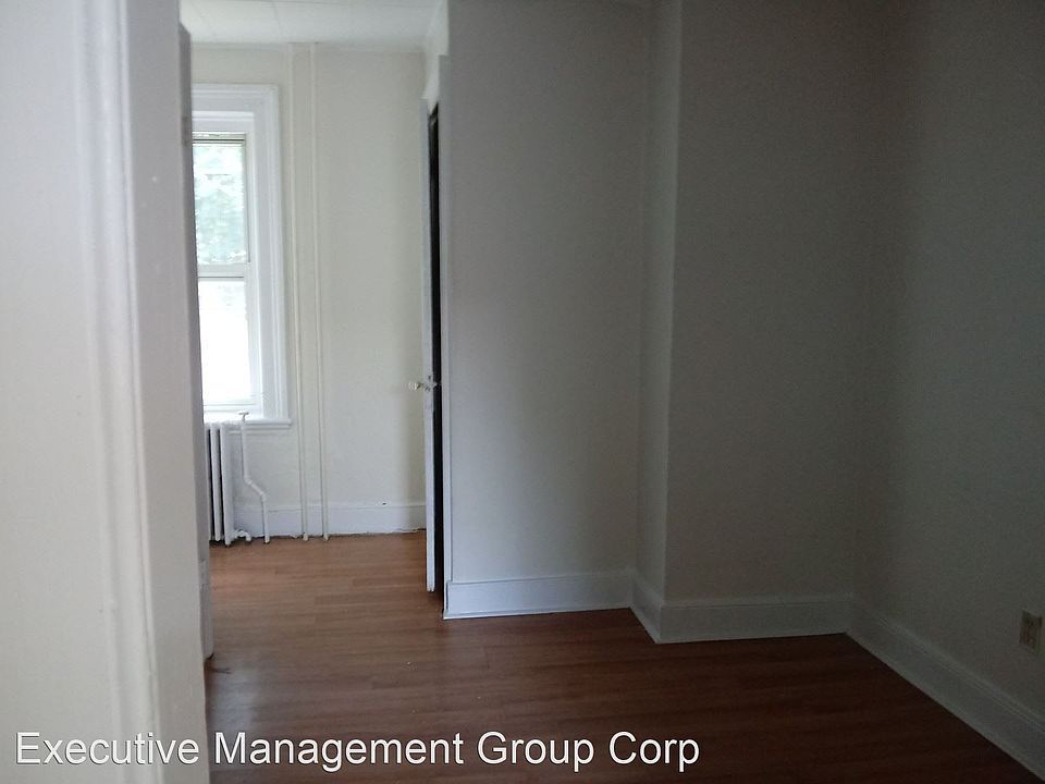 2nd image of 88 Clinton St #2