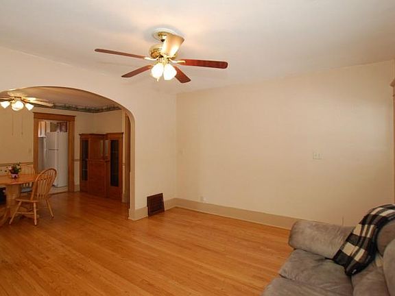 4th image of 822 Aurora St