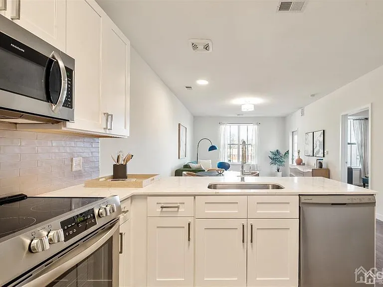 1 Nolan Way #JR — Photo 5