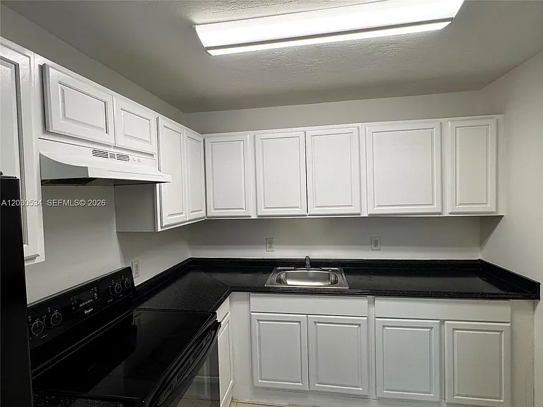 1200 NW 9th St #A — Photo 2