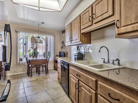 5th image of 10725 W Sequoia Dr