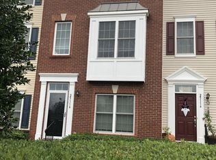 25116 Langdon Ter, Chantilly, VA 20152