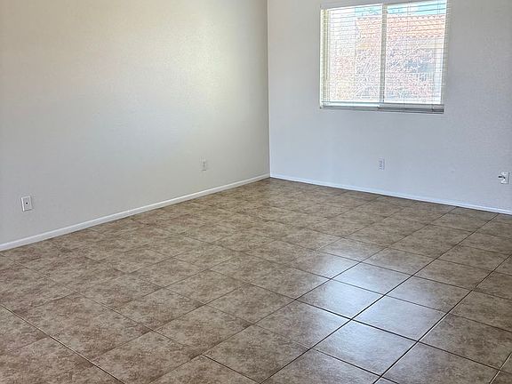 4th image of 2220 W Dora St APT 225