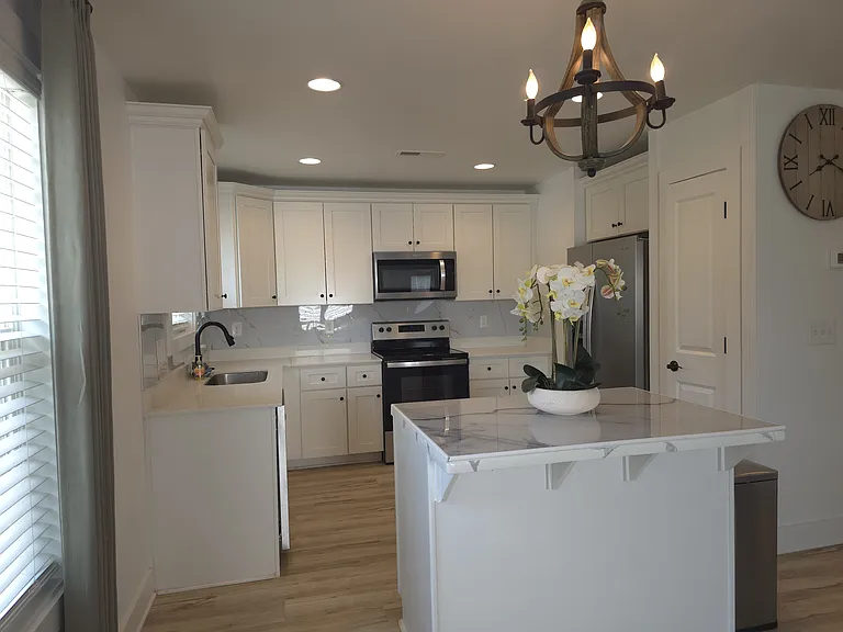 259 Patterson Ave SE — Photo 8