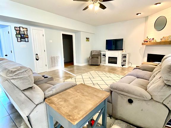 3rd image of 391 Lake David Dr