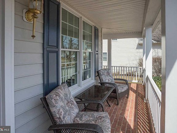 5th image of 5912 Berryville Ct