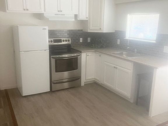 2nd image of 2233 Grant St #21