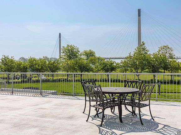3rd image of 737 Riverfront Dr