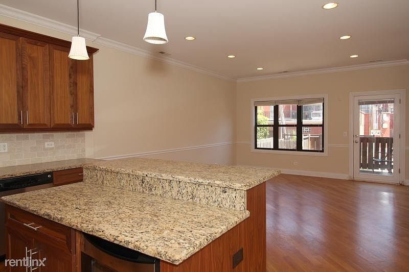 1st image of 3231 N Kenmore Ave APT 1N