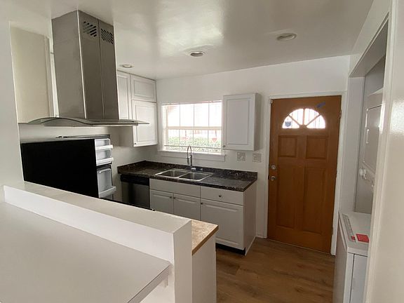 2nd image of 1148 Venice Blvd #1148