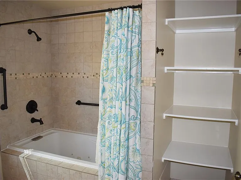2109 Wright St — Photo 18