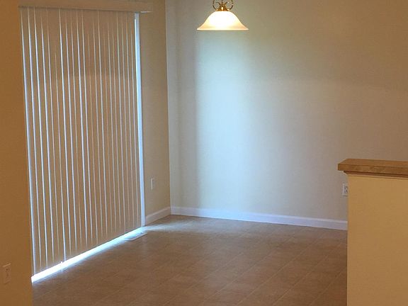 4th image of 4851 Riverrock Way