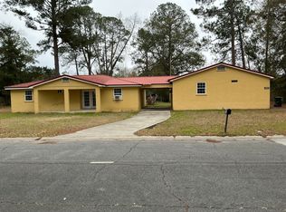 1405 Pine St, Waycross, GA 31503