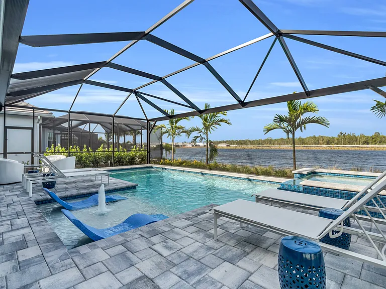 8795 Calypso Ct — Photo 32