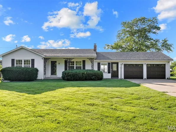 5283 Westwood Dr, Saint Charles, MO 63304