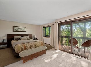 2671 Sumac Rdg, White Bear Lake, MN 55110