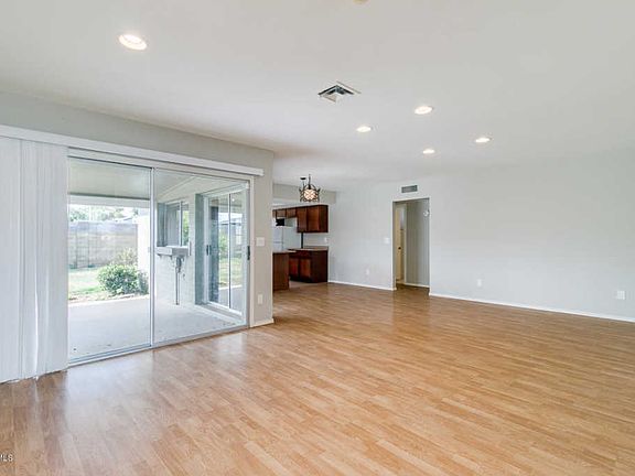 5th image of 5209 W Harmont Dr