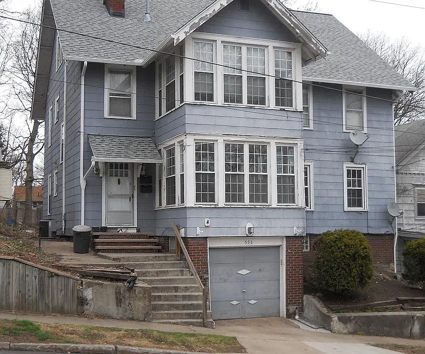1st image of 553 Stratford Ave #1
