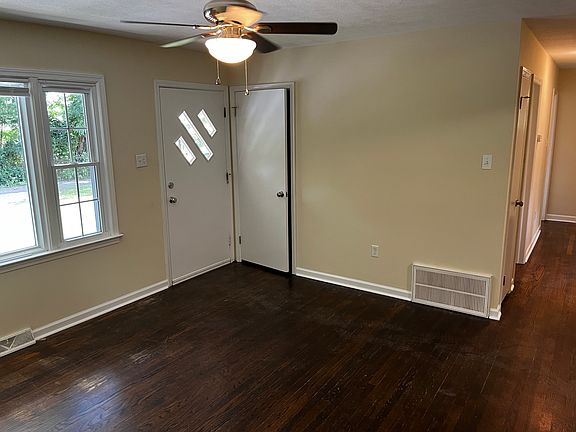 2nd image of 140 Abbey Ln NW