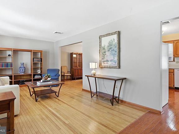 5th image of 1460 Cathys Ln