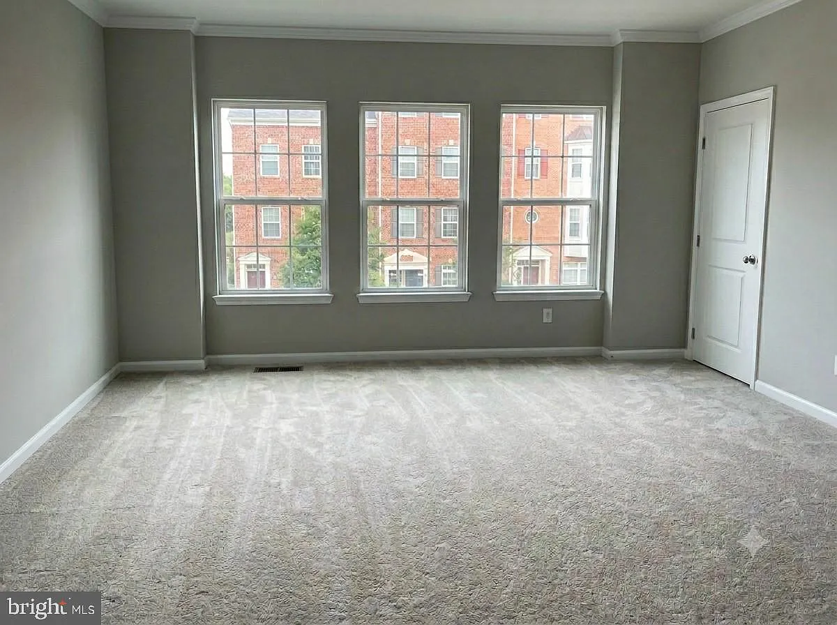 Morley Corner Condominium — Photo 3