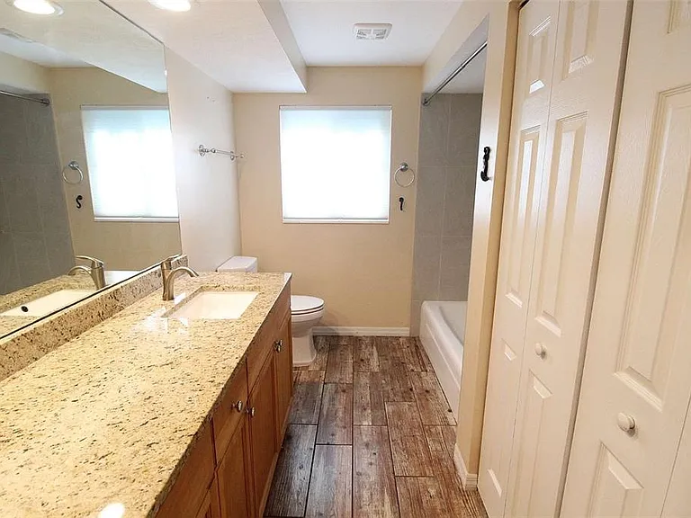 5521 Yorkshire Way — Photo 9