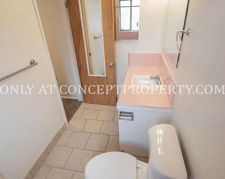 227 E St — Photo 84
