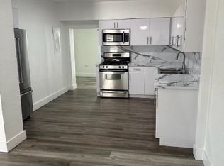 160 W 60th St, Hialeah, FL 33012