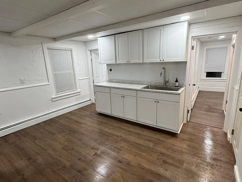 115 6th Ave #3R