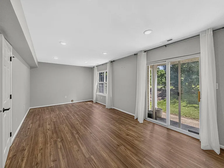 132 S Barrow Pl — Photo 7